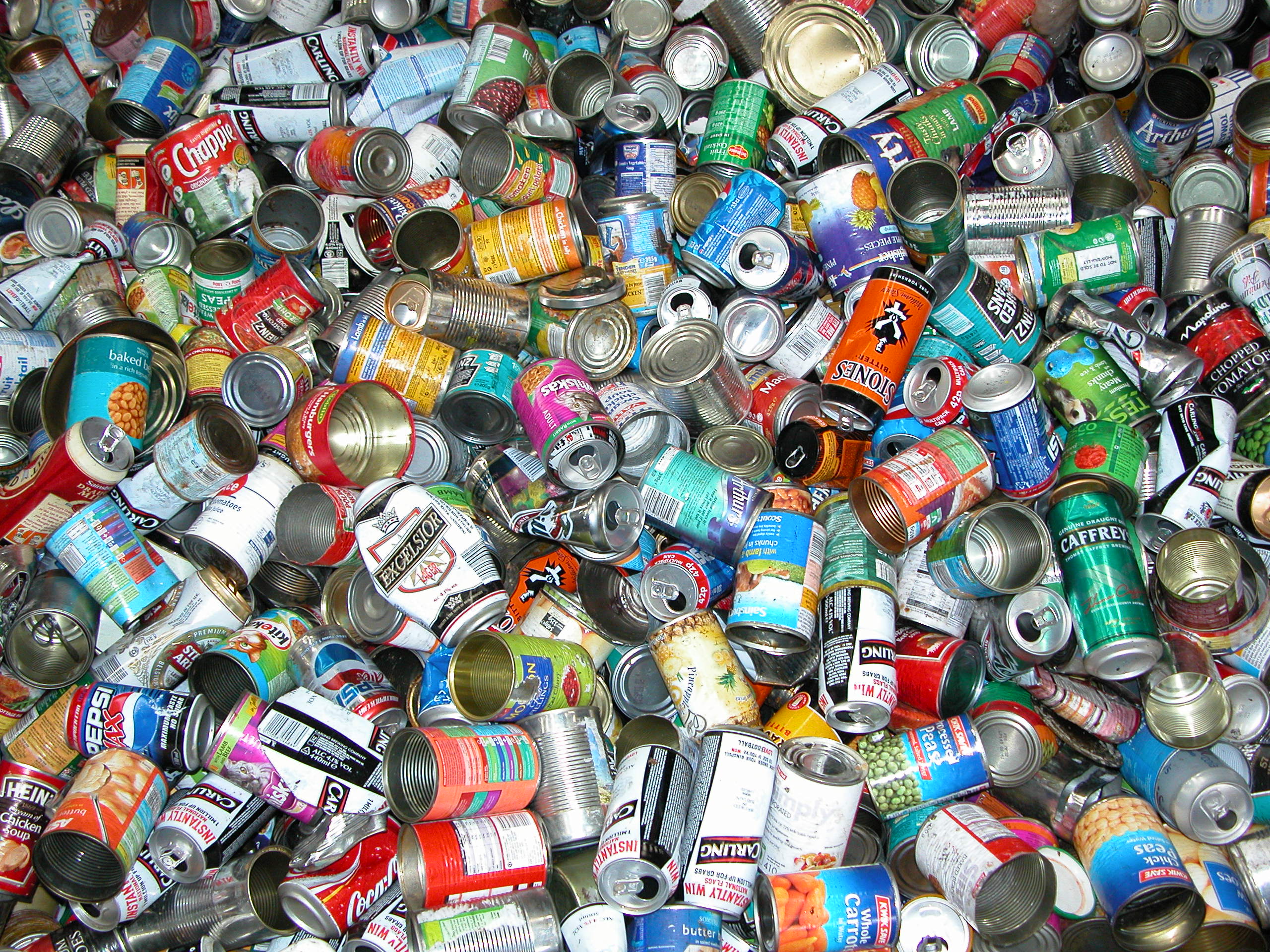 Clean steel cans sorted by Magnapower overband